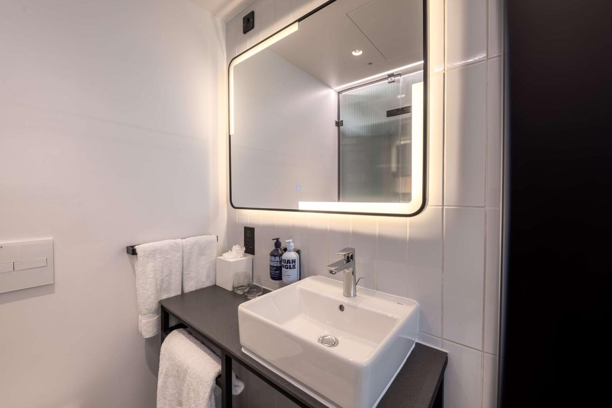 Yotelpad London Stratford Экстерьер фото