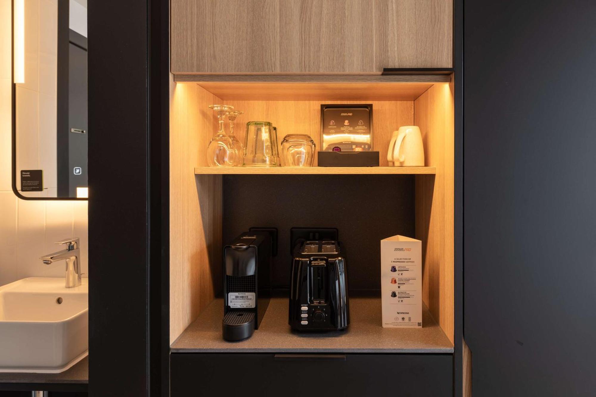 Yotelpad London Stratford Экстерьер фото