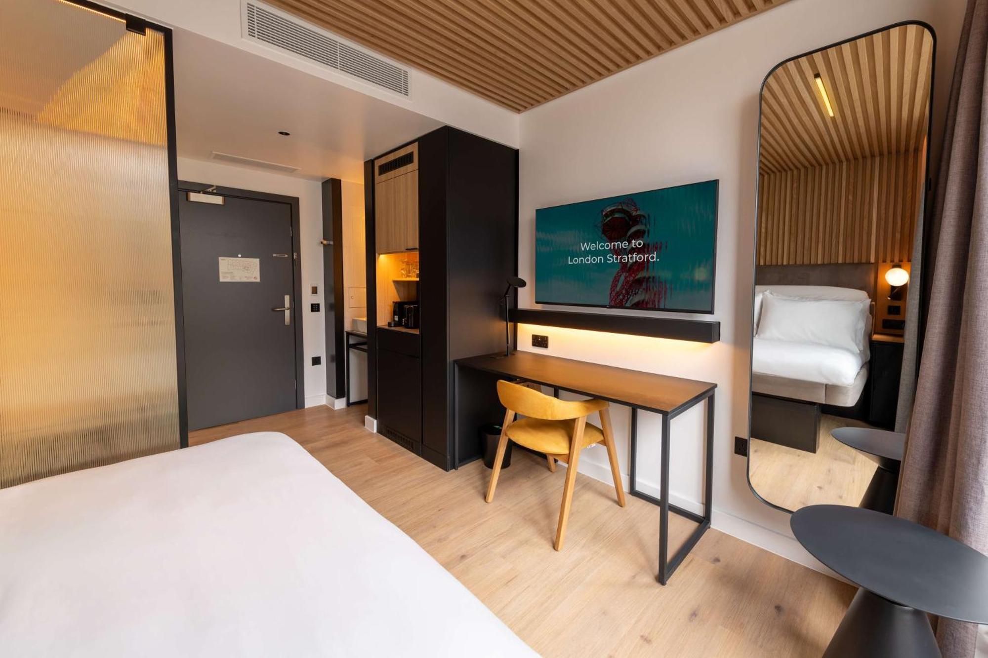 Yotelpad London Stratford Экстерьер фото