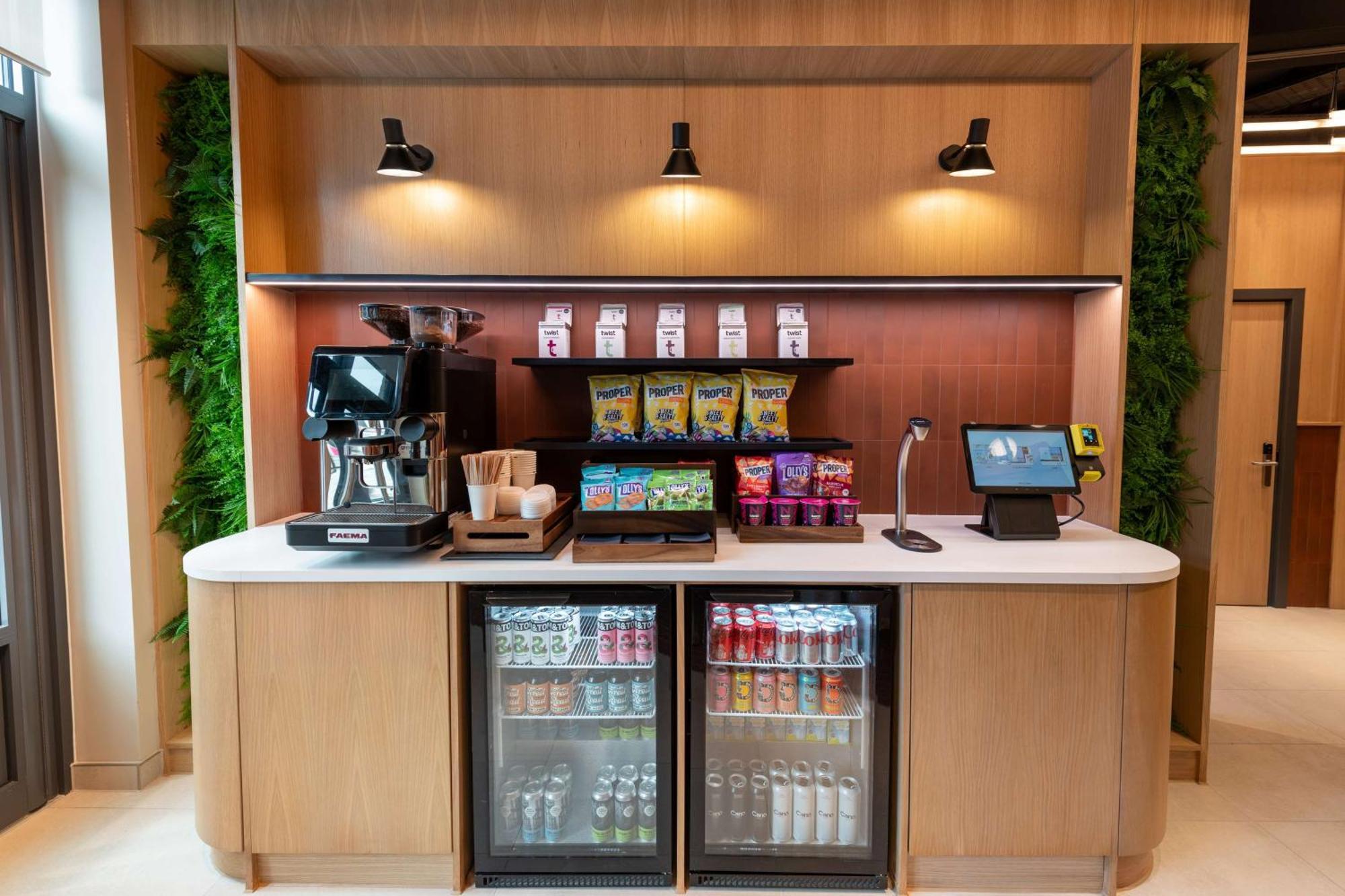 Yotelpad London Stratford Экстерьер фото